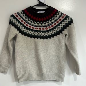 Old navy kids sweater Christmas size 3 and 5